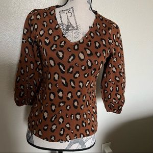 Ann Taylor animal Print Long
Sleeve size xS